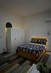 Ένα ή περισσότερα κρεβάτια σε δωμάτιο στο Sarajevo Center daily apartment - Walk everywhere - Old town