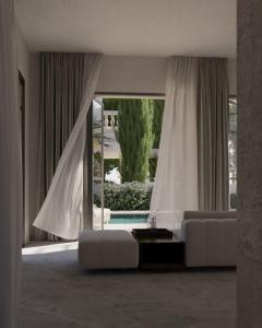 Χώρος καθιστικού στο Lantana Villas & Hotel