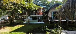 En have udenfor Papaya Hikkaduwa