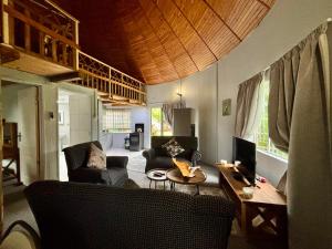 Posezení v ubytování Nita's Air Bed & Breakfast & self catering