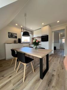 Nhà bếp/bếp nhỏ tại Dünen Lodge 6