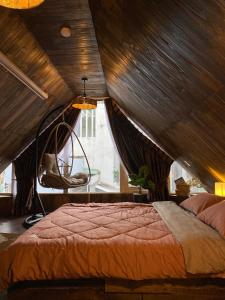 Giường trong phòng chung tại Looking homestay