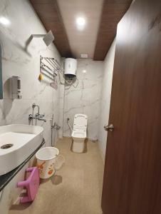 Un baño de Raja Palace