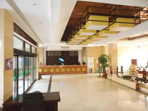 El lobby o recepción de GreenTree Inn Henan Shangqiu Yongcheng Ouya Road Business Hotel