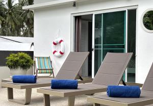 Et opholdsområde på Tropical 3BR Private Pool Jungle Home Villa