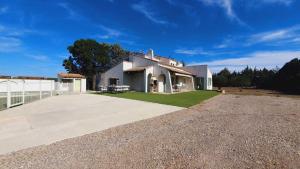 Budova, kde se vila nachází