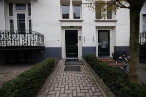 Tòa nhà nơi căn hộ tọa lạc