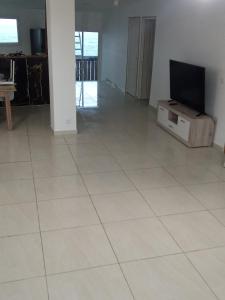 Μια τηλεόραση ή/και κέντρο ψυχαγωγίας στο leBoss