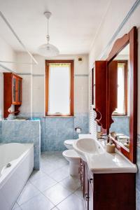 Afbeelding uit fotogalerij van Vimodrone apartment big garden in Vimodrone