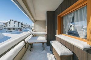 Prestige Eleven In The Center Of Town - Happy Rentals v zimě + 6 fotografií