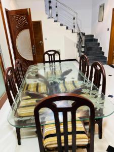 Et opholdsområde på Bahria Town Karachi GuestHouse