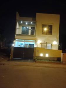 Bygningen som villaen ligger i