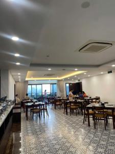 O zonă de relaxare la Paradise Premium Hotel Ba Dinh