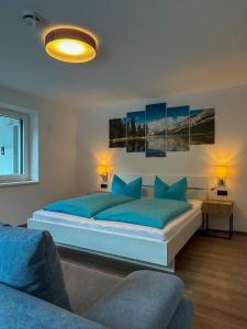 Postel nebo postele na pokoji v ubytování MOUNTAIN HOME apartment + 13 fotografií