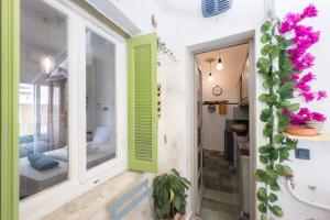 Billede fra billedgalleriet på Vintage Apt next to Acropolis i Athen + 33 billeder