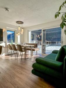 Posezení v ubytování MOUNTAIN HOME apartment