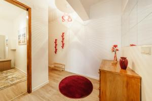 Et badeværelse på Entre Vales Refúgio Penhas da Saúde + 10 billeder