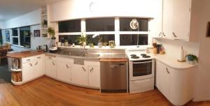 Η κουζίνα ή μικρή κουζίνα στο Single room with King single bed - Gateway to your adventures