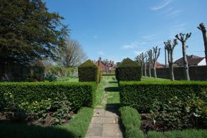 A garden outside Boreham House 