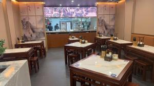 Nápoje v ubytování JI Hotel Shanghai Longyang Road Maglev