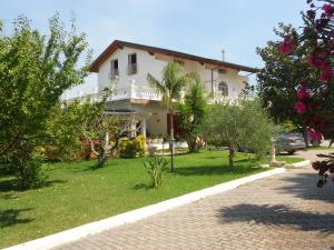 Photo de la galerie de l'établissement B&B Villa Di Bartolomeo, à Capaccio-Paestum