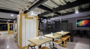 Μια τηλεόραση ή/και κέντρο ψυχαγωγίας στο Infiniti Hotel