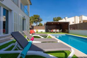 Swimmingpoolen hos eller tæt på Villa Playa Esperanza by Rentallorca