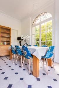 Fotografie z fotogalerie ubytování Privatelodge - Villa avec Piscine en bords de Marne v destinaci Chennevières-sur-Marne