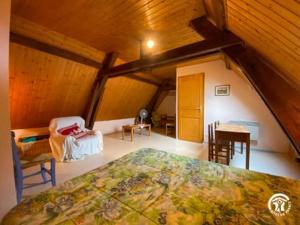 Khu vực ghế ngồi tại Le Grand Duc