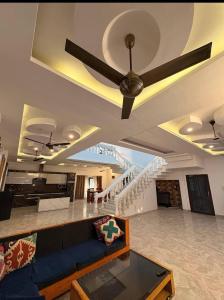 Un lugar para sentarse en Retrova - Forest Villa near Rajpur Road 14 fotos más