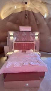 Postel nebo postele na pokoji v ubytování Mara Camp Wadi Rum