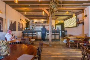 Lounge nebo bar v ubytování Pilgrim