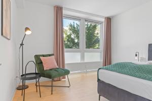 Postel nebo postele na pokoji v ubytování CityFlair 6 Pers Flughafen Stuttgart Messe U7 Whg2