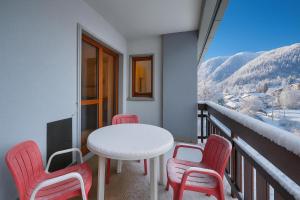 Nespecifikovaný výhled na hory nebo výhled na hory při pohledu z apartmánu + 20 fotografií