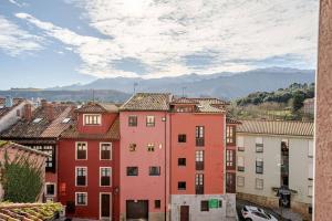 En generel udsigt til bjerge eller udsigt til bjerge taget fra lejligheden