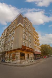 El edificio en el que está el hotel