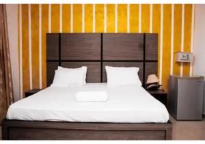 Rúm í herbergi á Hotel La Marsu +16 myndir