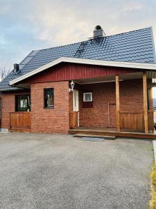 Bygningen som villaen ligger i