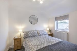 En eller flere senge i et værelse på 2 Bed in Kessingland oc-b30501