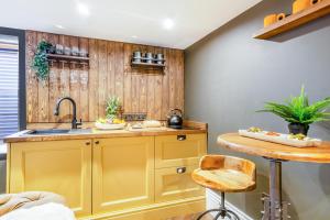 Køkken eller tekøkken på 1 Bed in Holmfirth oc-c33380