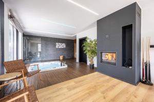 Et opholdsområde på Villa Valpinia for 8 people in Labin - Rabac with 40 m2 heated pool, indoor jacuzzi & sauna