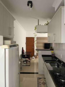 Afbeelding uit fotogalerij van Flat inteiro Indaiatuba in Indaiatuba