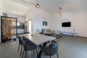 Телевизор и/или развлекательный центр в Aphitriti Oxomeria