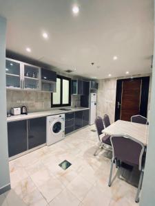 Кухня или мини-кухня в قمر البحر
