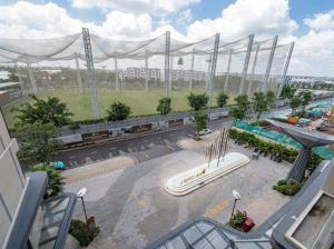 Swimmingpoolen hos eller tæt på Vinhomes Grand Park 2 PN Masteri Centre Point view Công viên