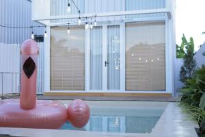 Bazén v ubytování Sarang A Cottage with private pool nebo v jeho okolí