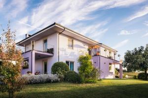 Tòa nhà nơi the country house tọa lạc