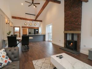 Køkken eller tekøkken på The Penthouse at 86 + 12 billeder