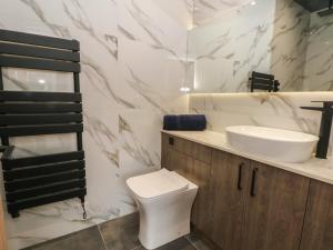 Et badeværelse på The Penthouse at 86