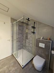 Phòng tắm tại Ferienwohnung Solling-Lounge +22 ảnh